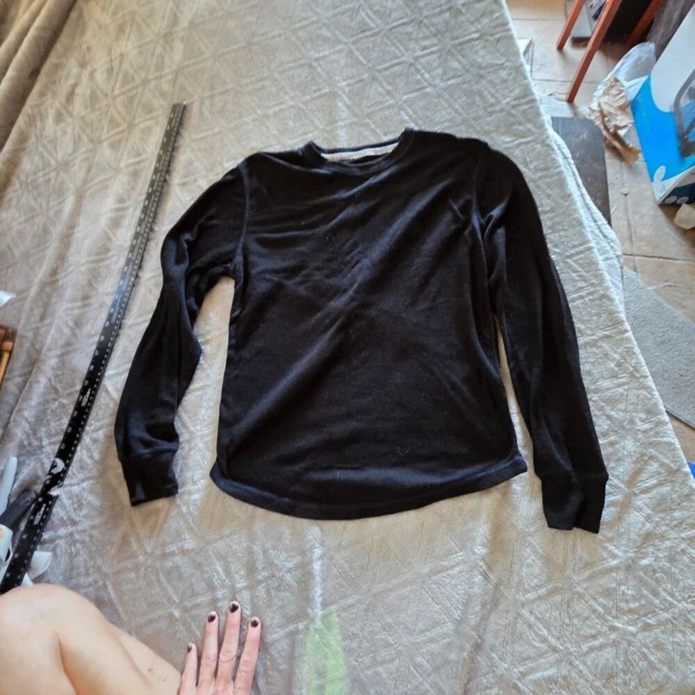 VOLCOM small long sleeve pullover shirt